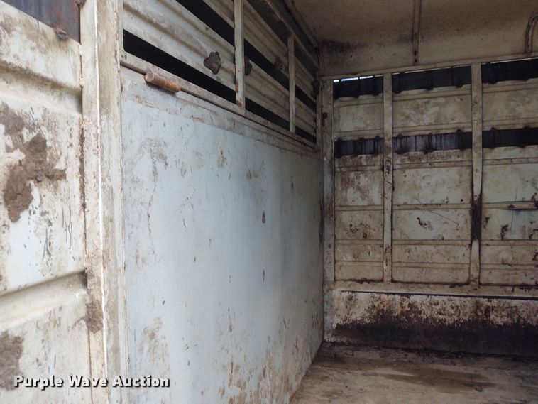 image for item DG3516 2006 Donahue  livestock trailer