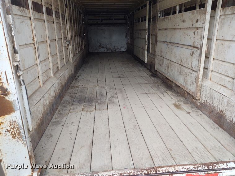 image for item DG3516 2006 Donahue  livestock trailer