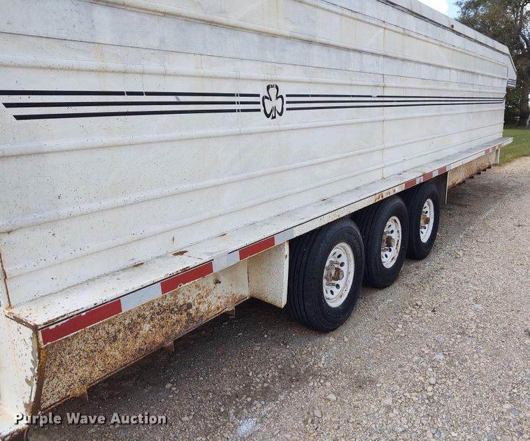 image for item DG3516 2006 Donahue  livestock trailer