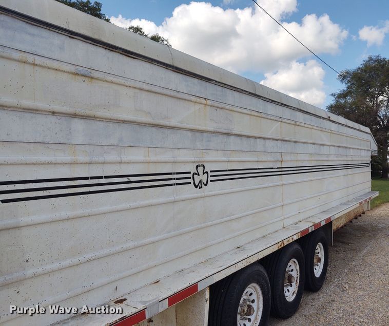 image for item DG3516 2006 Donahue  livestock trailer