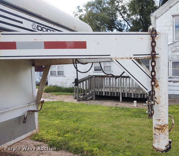 image for item DG3516 2006 Donahue  livestock trailer