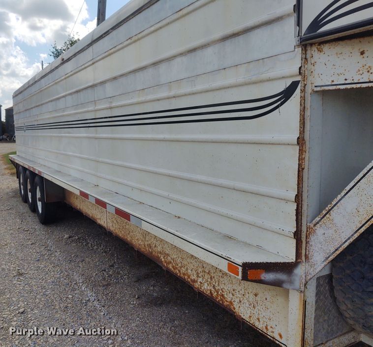 image for item DG3516 2006 Donahue  livestock trailer