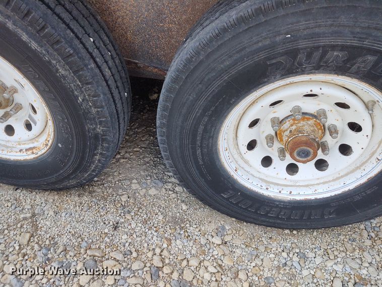 image for item DG3516 2006 Donahue  livestock trailer