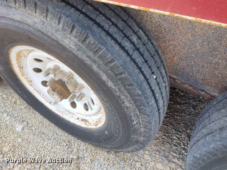 image for item DG3516 2006 Donahue  livestock trailer