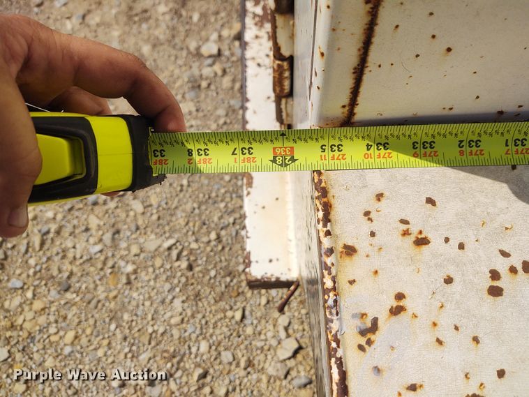 image for item DG3516 2006 Donahue  livestock trailer