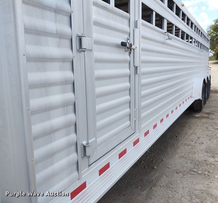 image for item DG3517 2015 Elite  livestock trailer