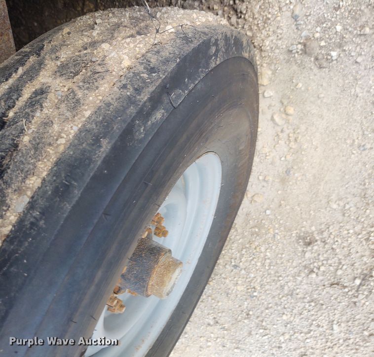 image for item DG3517 2015 Elite  livestock trailer