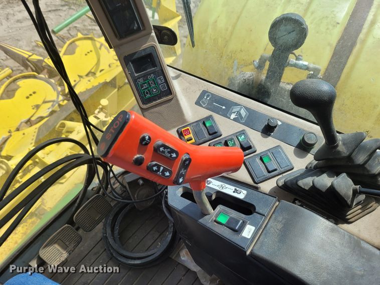 image for item DG3518 1998 John Deere 6950  forage harvester