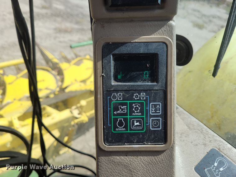 image for item DG3518 1998 John Deere 6950  forage harvester