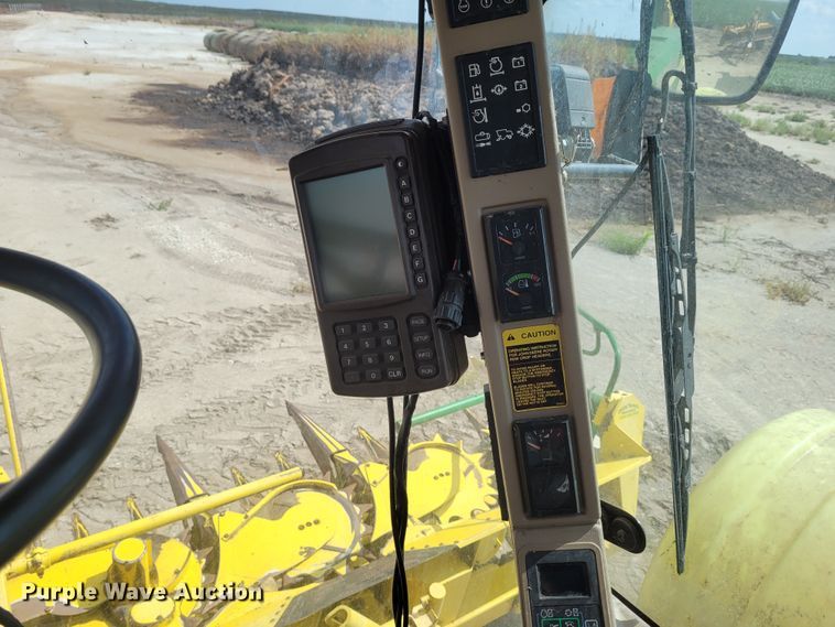 image for item DG3518 1998 John Deere 6950  forage harvester