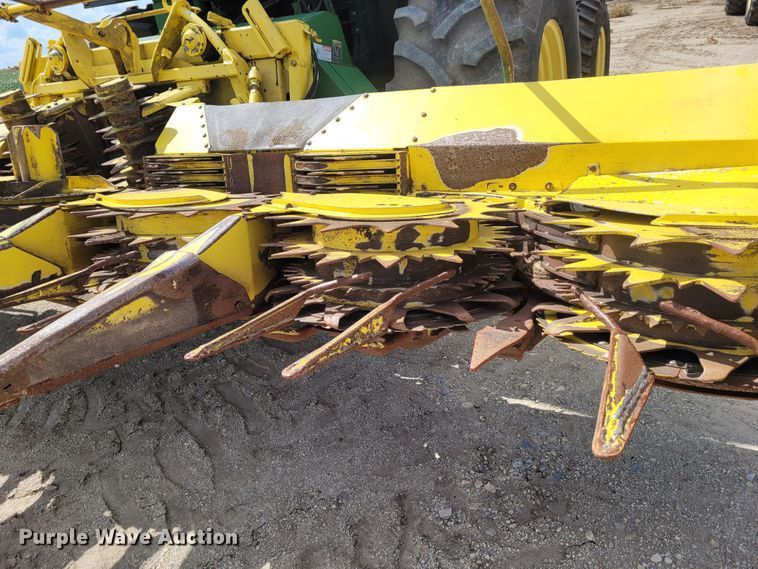 image for item DG3518 1998 John Deere 6950  forage harvester