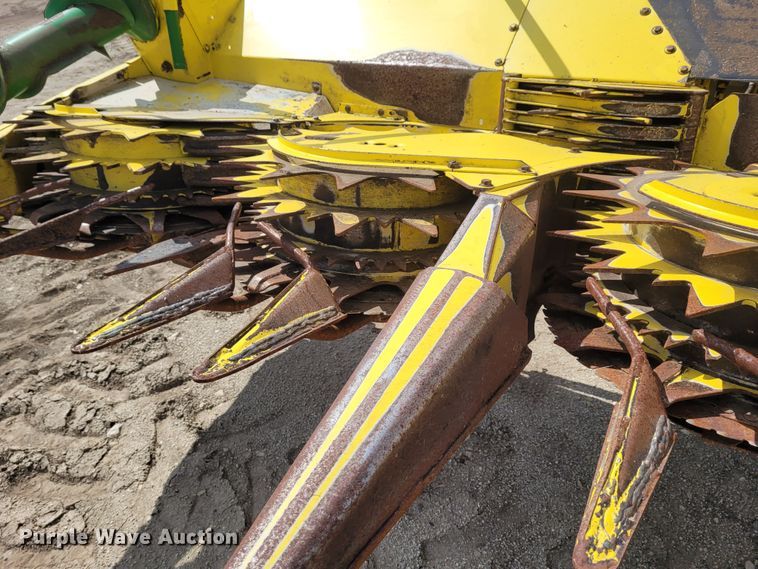 image for item DG3518 1998 John Deere 6950  forage harvester