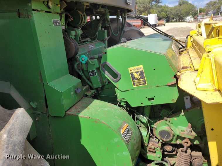 image for item DG3518 1998 John Deere 6950  forage harvester