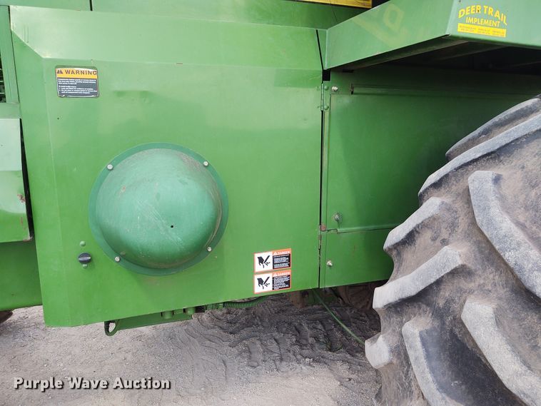 image for item DG3518 1998 John Deere 6950  forage harvester
