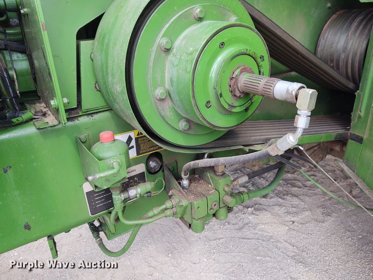 image for item DG3518 1998 John Deere 6950  forage harvester