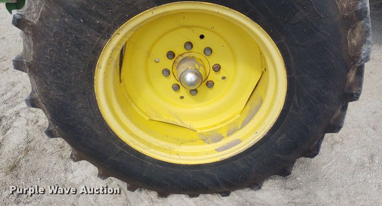 image for item DG3518 1998 John Deere 6950  forage harvester