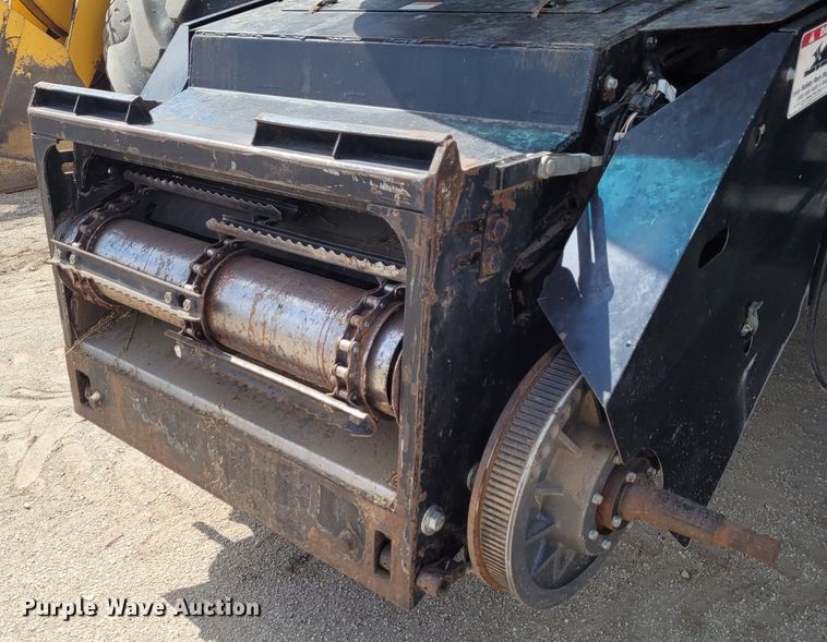 image for item DG3519 1997 Gleaner R72  RWA combine