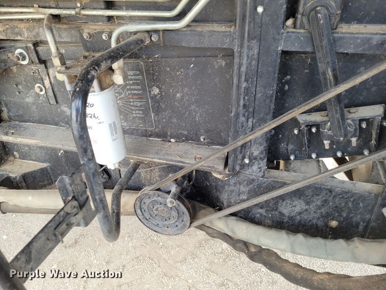 image for item DG3519 1997 Gleaner R72  RWA combine