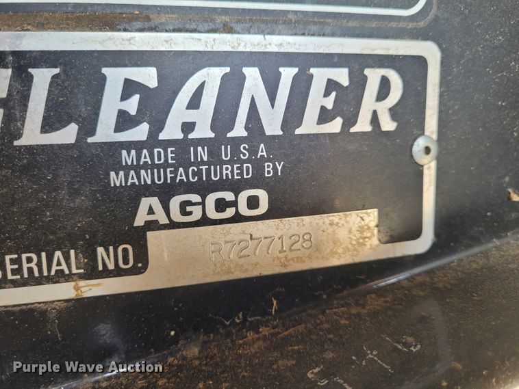 image for item DG3519 1997 Gleaner R72  RWA combine