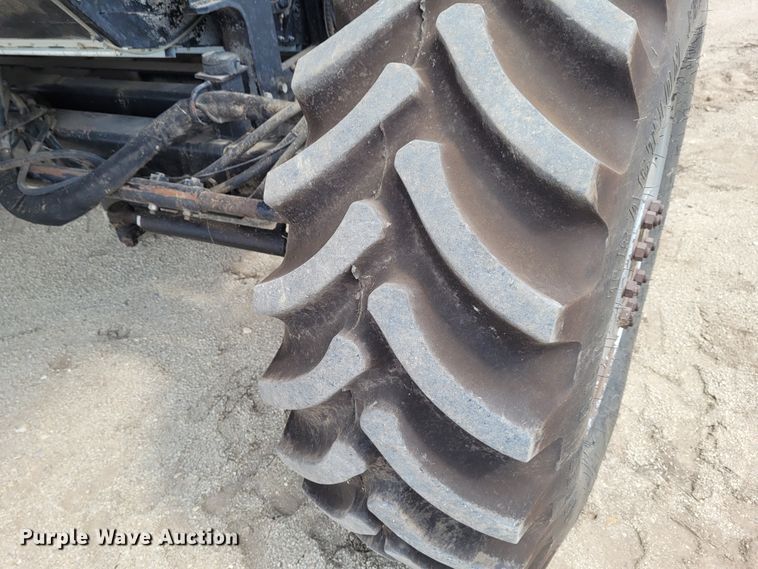 image for item DG3519 1997 Gleaner R72  RWA combine