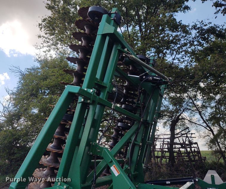 image for item DG3522 2015 Great Plains 3000 Turbo Max  vertical tillage