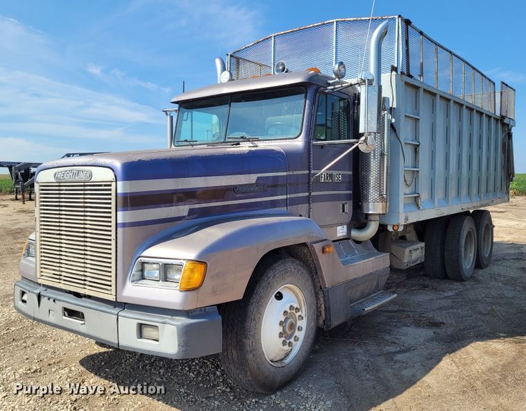 image for item DG3523 1992 Freightliner FLD120  silage truck