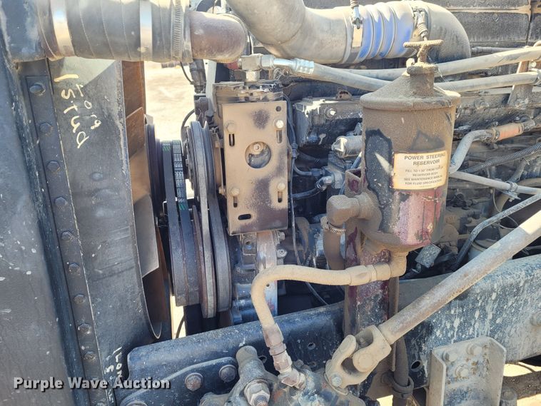 image for item DG3523 1992 Freightliner FLD120  silage truck