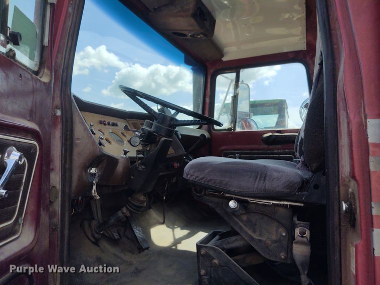 image for item DG3524 1981 Ford 8000  silage truck