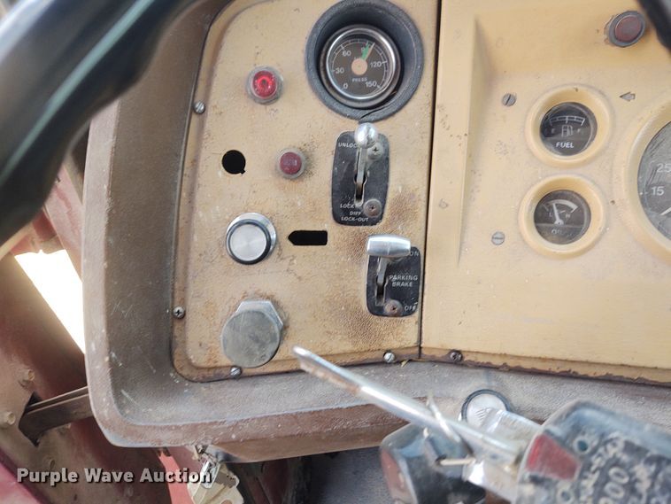 image for item DG3524 1981 Ford 8000  silage truck