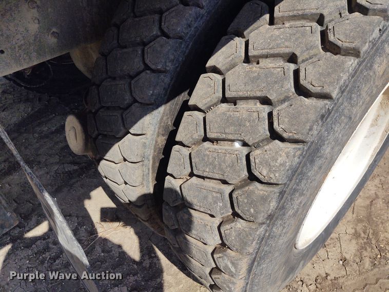 image for item DG3524 1981 Ford 8000  silage truck