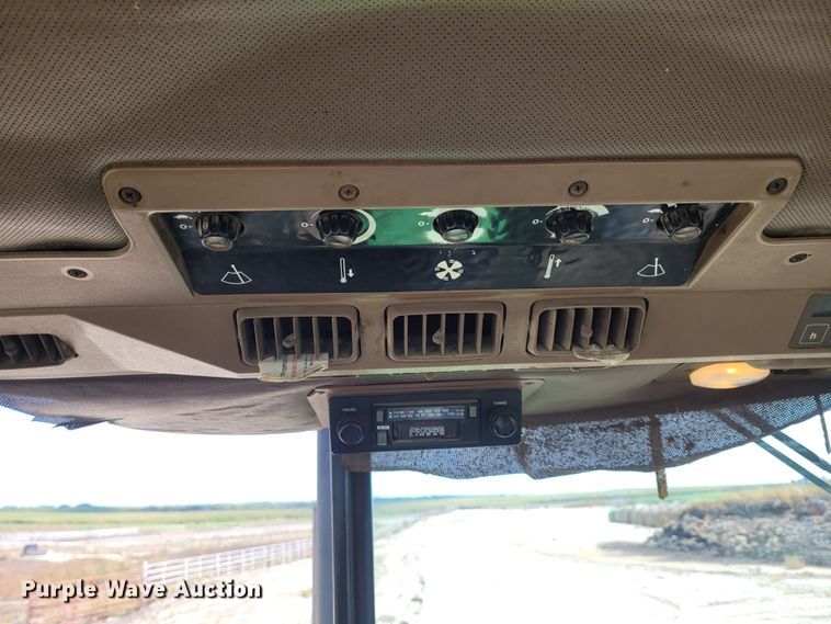 image for item DG3525 1984 John Deere 4650  MFWD tractor