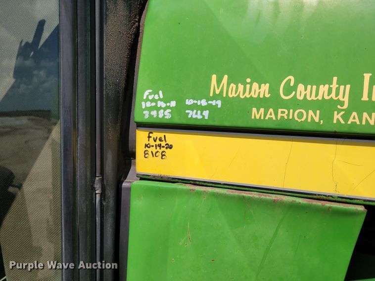 image for item DG3525 1984 John Deere 4650  MFWD tractor