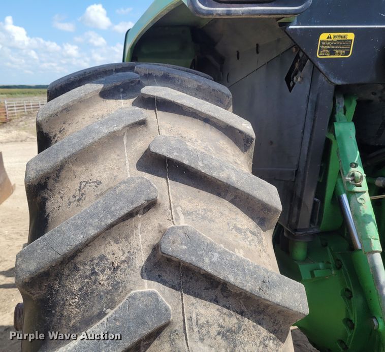 image for item DG3525 1984 John Deere 4650  MFWD tractor