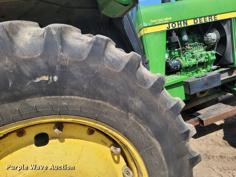 image for item DG3525 1984 John Deere 4650  MFWD tractor