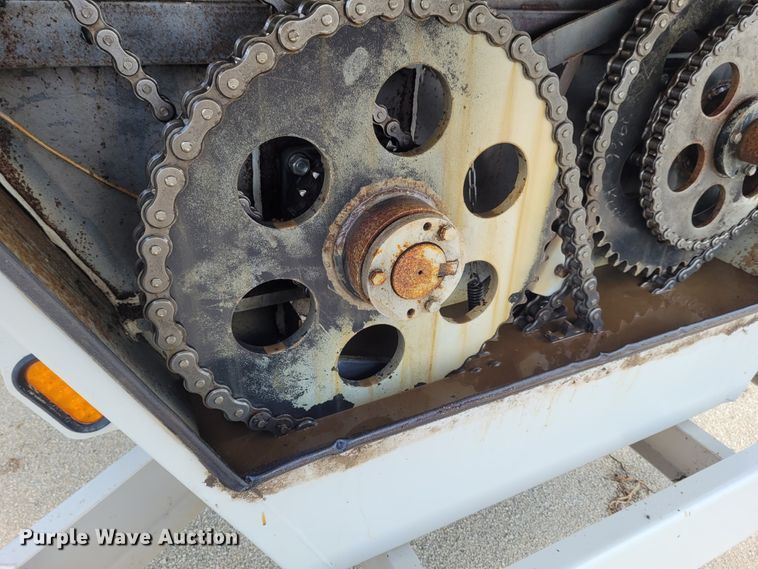 image for item DG3526 2015 Kuhn Knight 4052  feed mixer