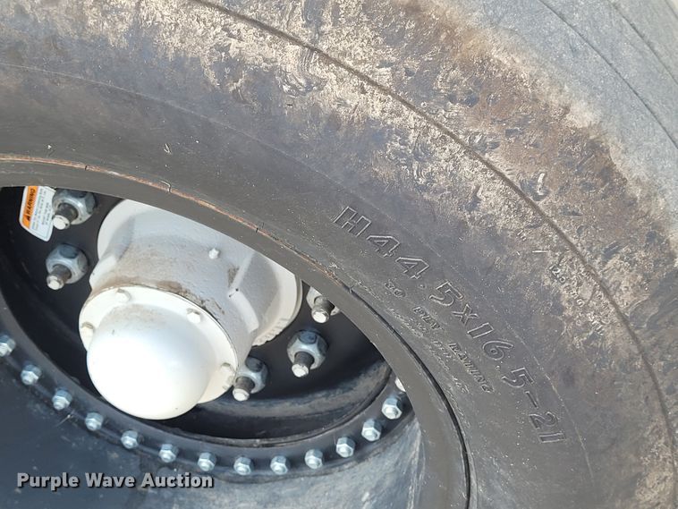 image for item DG3526 2015 Kuhn Knight 4052  feed mixer