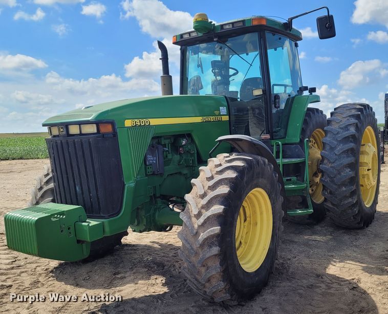 image for item DG3527 1997 John Deere 8400  MFWD tractor