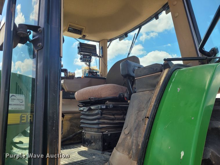 image for item DG3527 1997 John Deere 8400  MFWD tractor