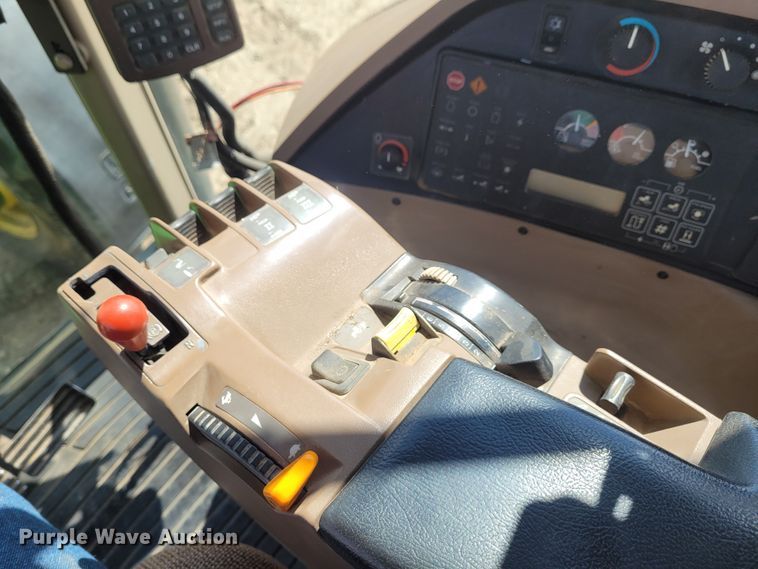 image for item DG3527 1997 John Deere 8400  MFWD tractor