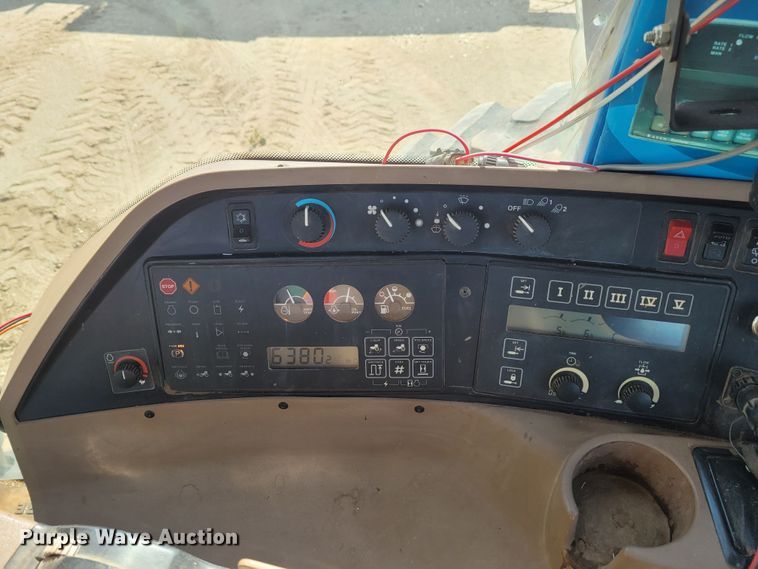 image for item DG3527 1997 John Deere 8400  MFWD tractor