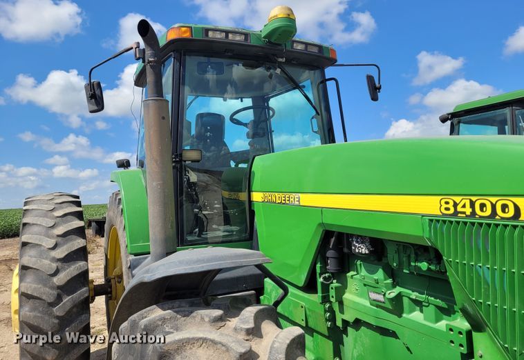 image for item DG3527 1997 John Deere 8400  MFWD tractor