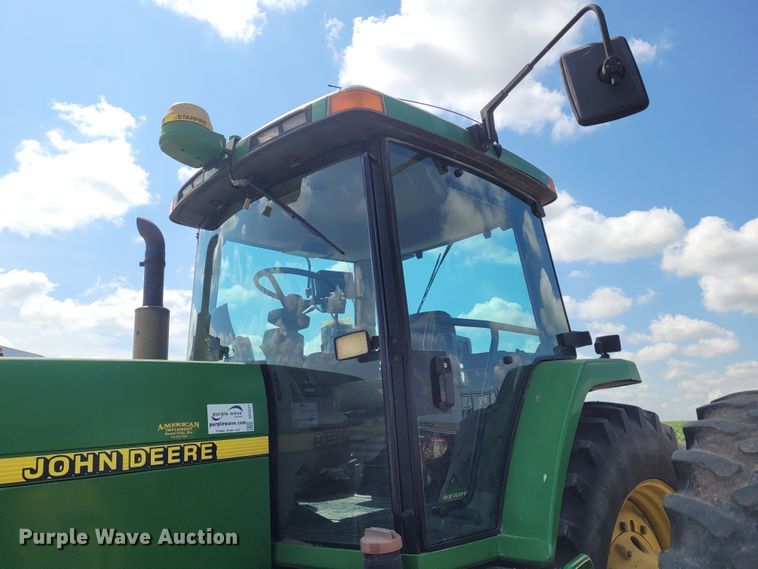 image for item DG3527 1997 John Deere 8400  MFWD tractor