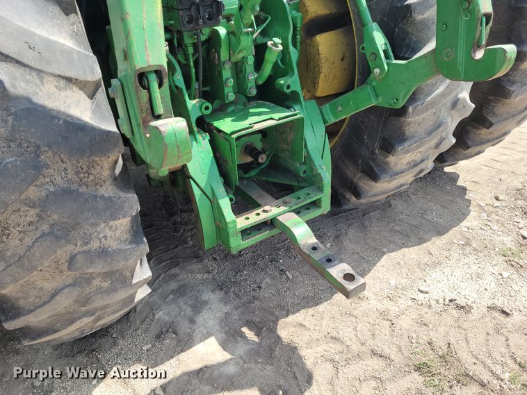 image for item DG3527 1997 John Deere 8400  MFWD tractor