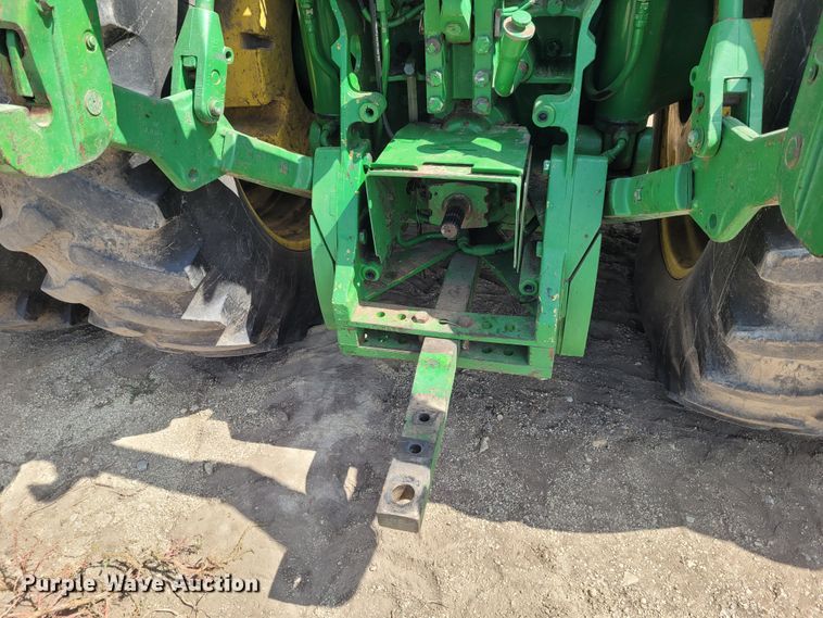 image for item DG3527 1997 John Deere 8400  MFWD tractor