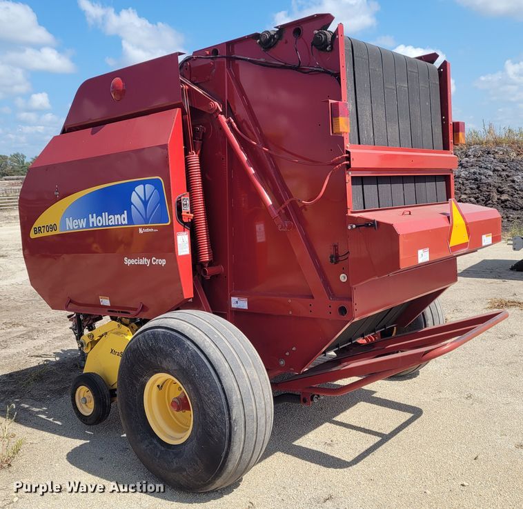 image for item DG3528 2013 New Holland BR7090 Specialty Crop  round baler