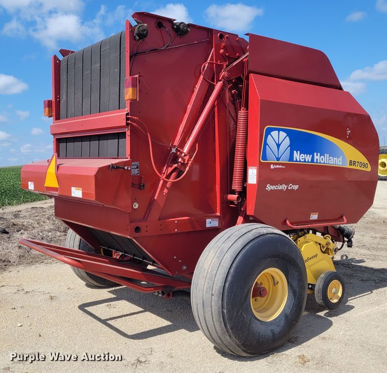 image for item DG3528 2013 New Holland BR7090 Specialty Crop  round baler