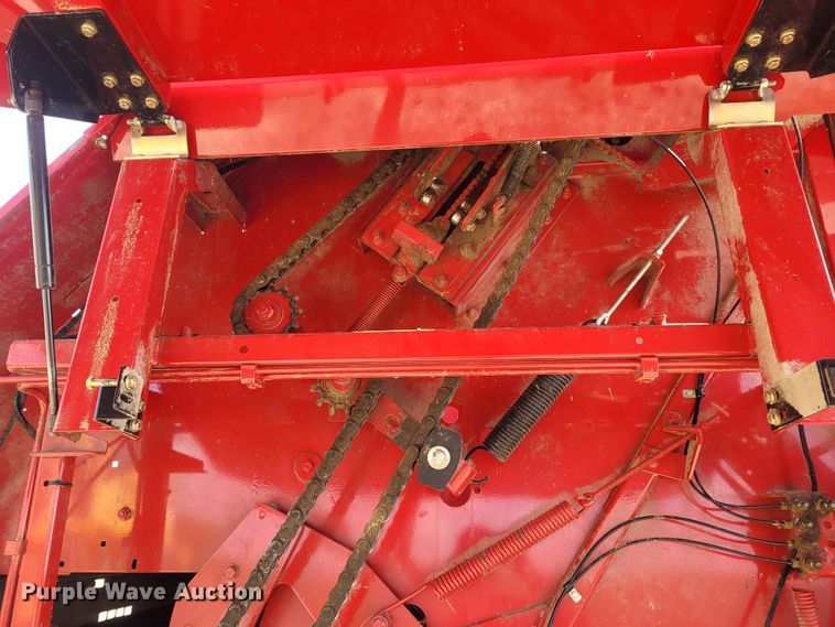 image for item DG3528 2013 New Holland BR7090 Specialty Crop  round baler