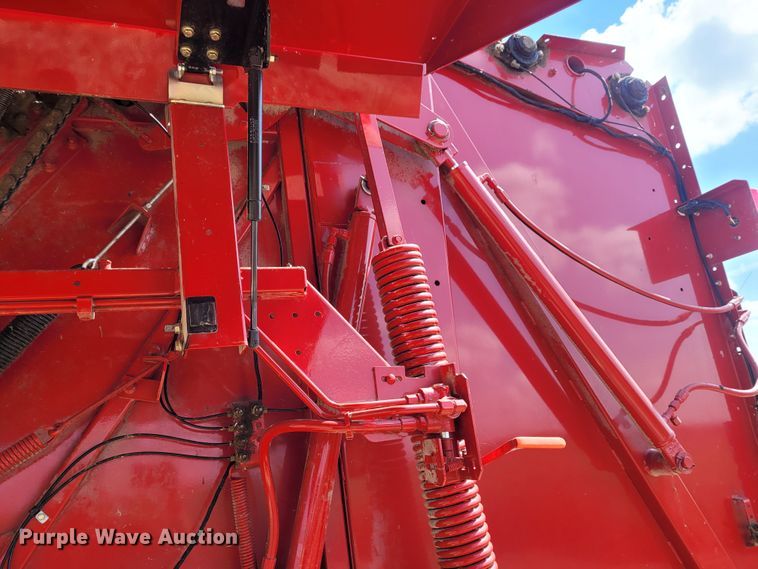 image for item DG3528 2013 New Holland BR7090 Specialty Crop  round baler