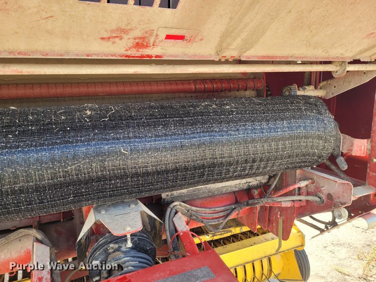 image for item DG3528 2013 New Holland BR7090 Specialty Crop  round baler