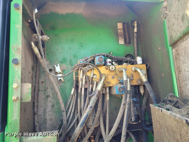 image for item DG3530 2007 John Deere 4995  windrower